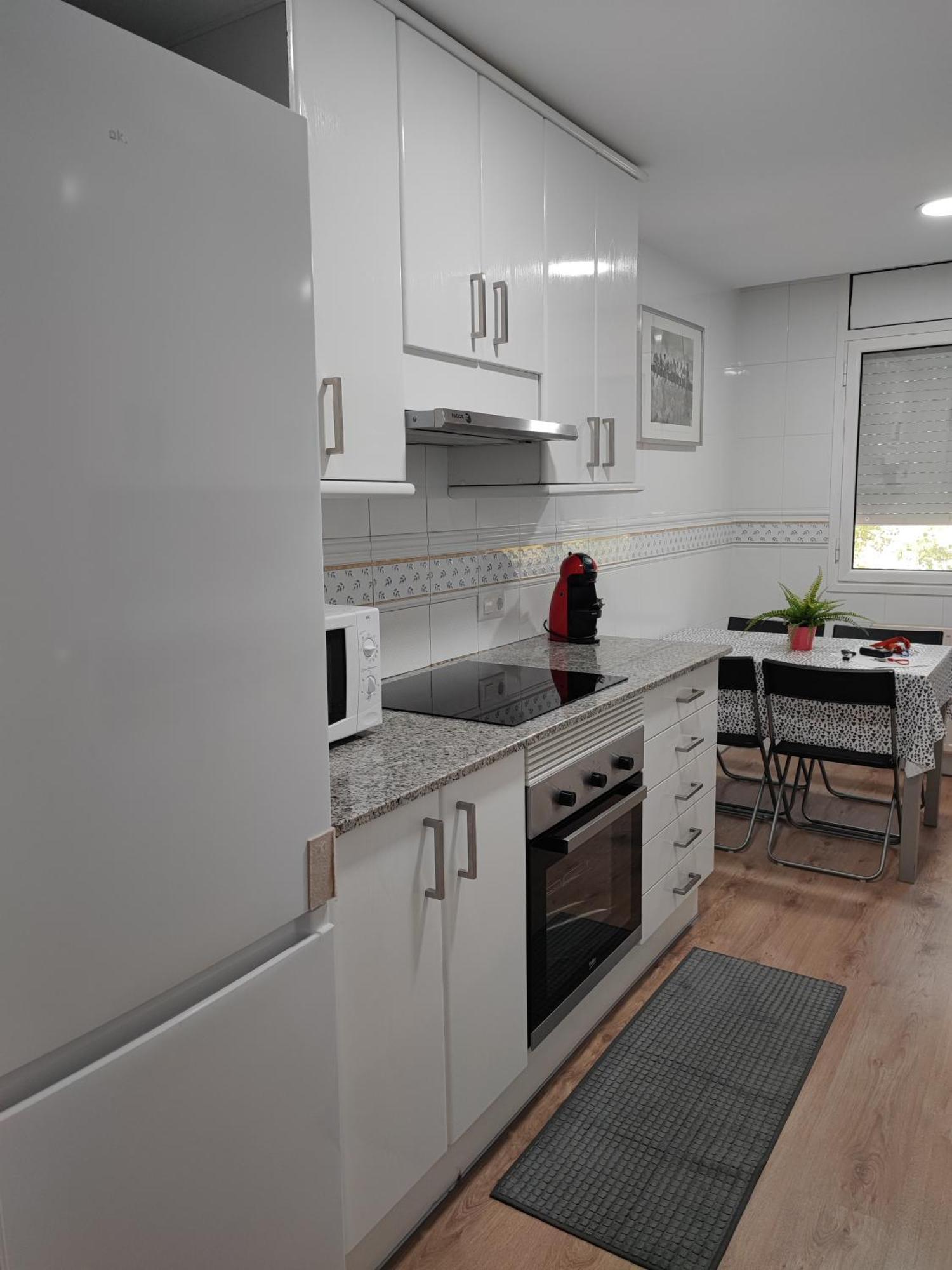 Apartamento Completo Muy Cerca Del Centro Ideal Para Familias Con Piscina Figueres  Exteriör bild