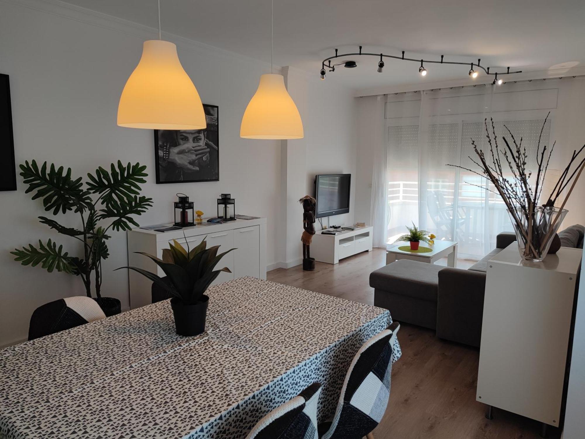 Apartamento Completo Muy Cerca Del Centro Ideal Para Familias Con Piscina Figueres  Exteriör bild
